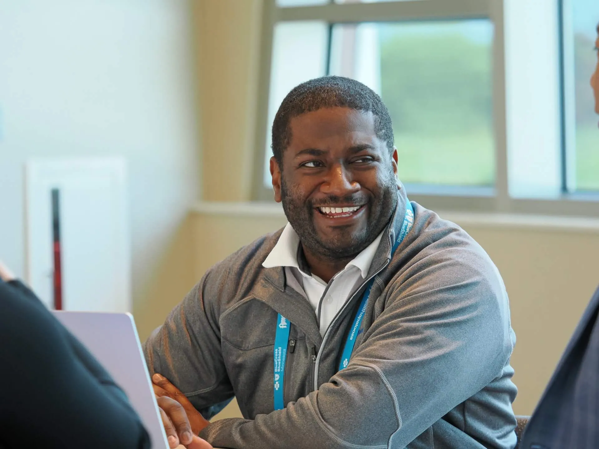 Marketing services — agent in business meeting